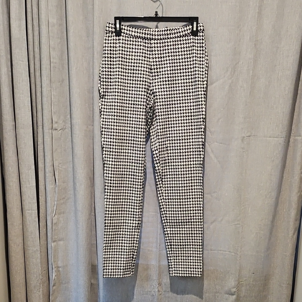 Isaac Mizrahi Black and White Pants Houndstooth Style